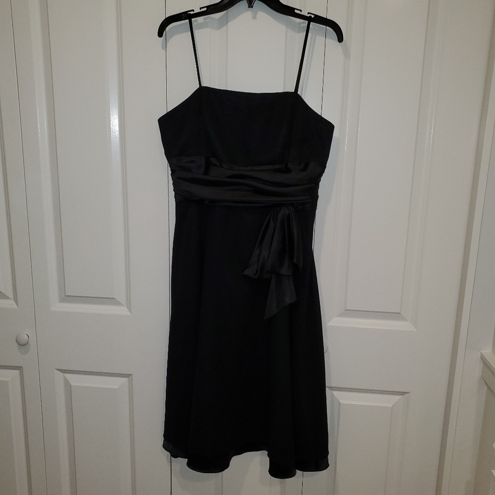 Beautiful 🥳HOST PICK🥳🥳like new evening dress for special occasions